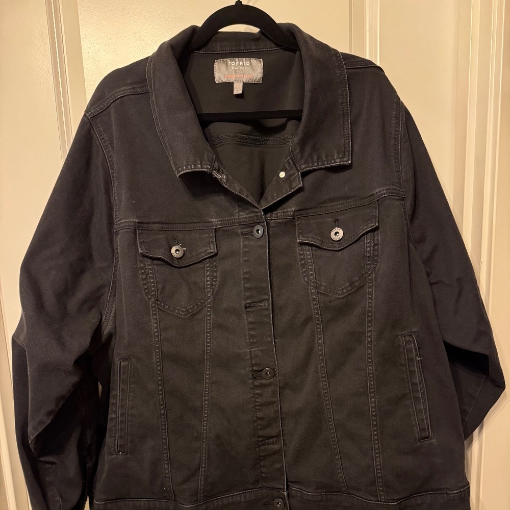 Torrid Black Stretch Denim Trucker Jacket – Size 6